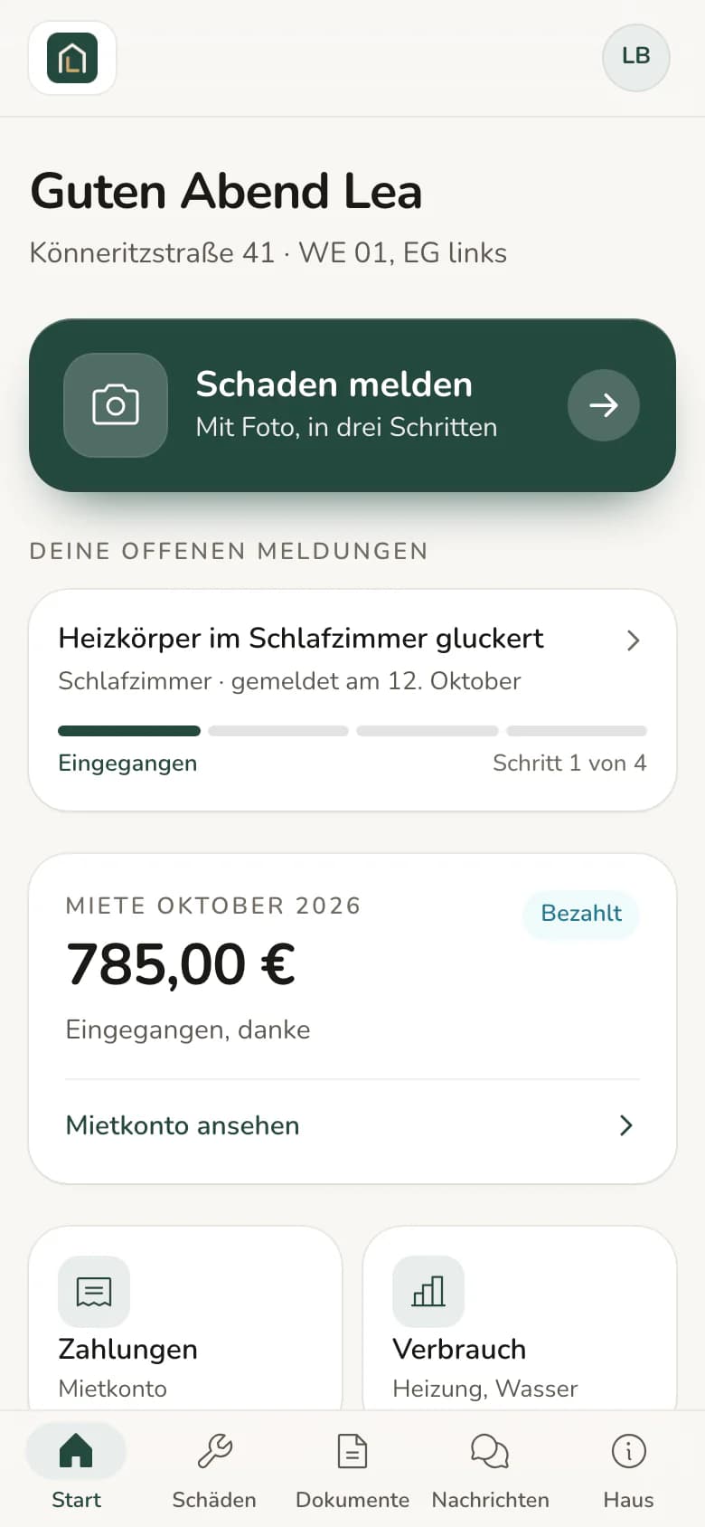 Startseite des Mieterportals auf dem Smartphone mit Miete, offener Schadensmeldung, Nachrichten und Verbrauch.
