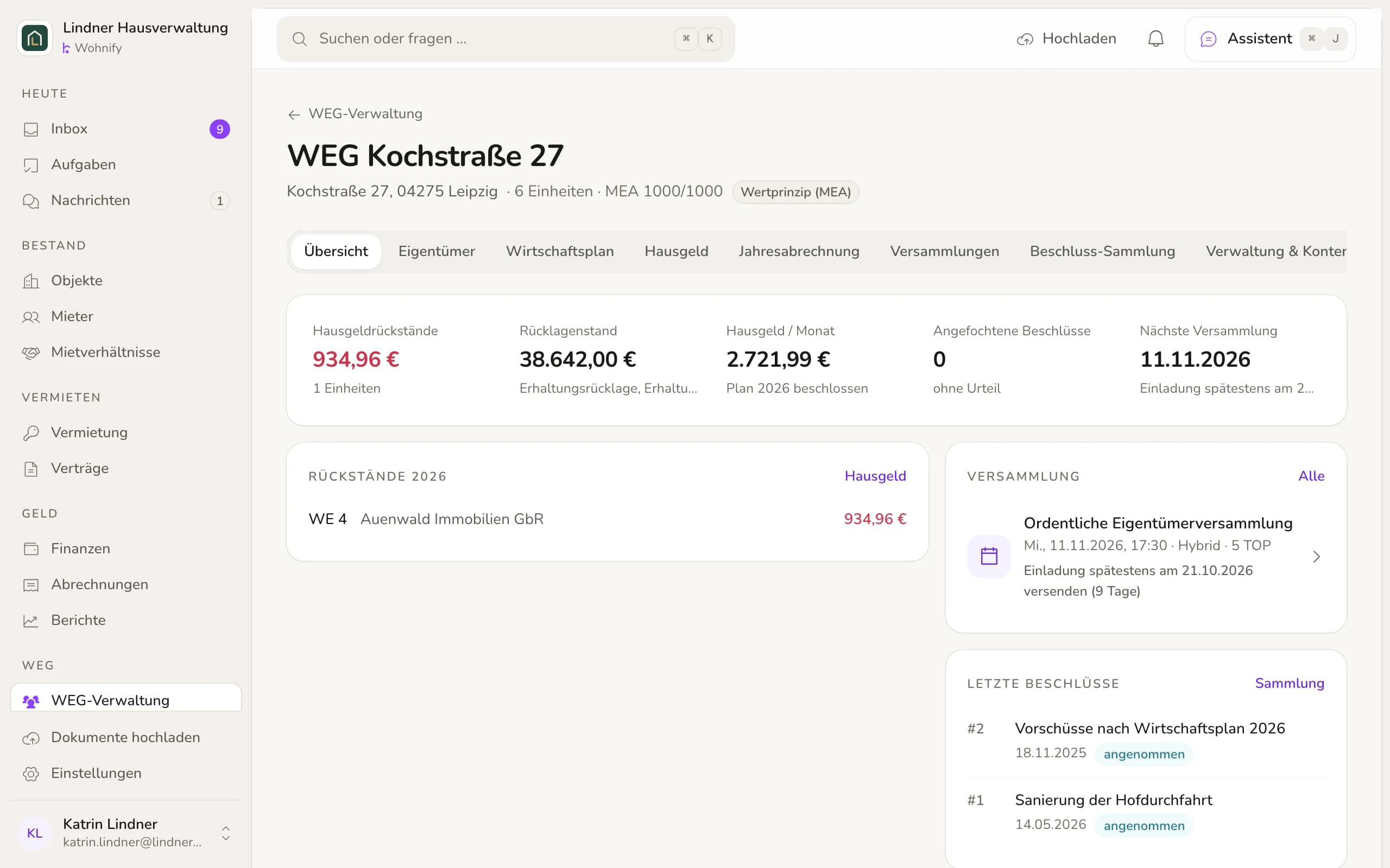 Übersicht der Wohnungseigentümergemeinschaft Kochstraße 27 mit Einheiten, Miteigentumsanteilen, Rücklage, Wirtschaftsplan und nächster Eigentümerversammlung.